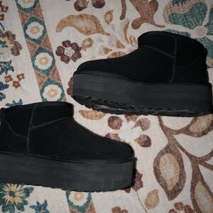 Ugg Ultra Mini Platform